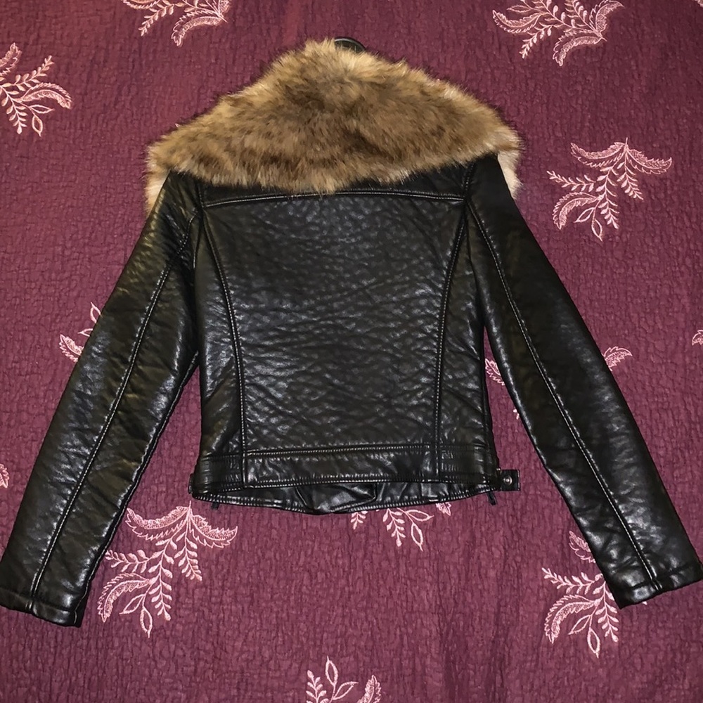 Double Layered Black Leather Jacket - image 2